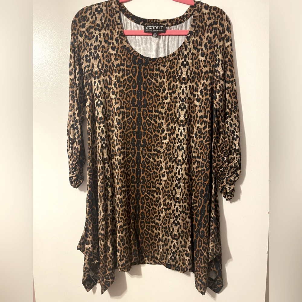 4/$25 Context leopard top